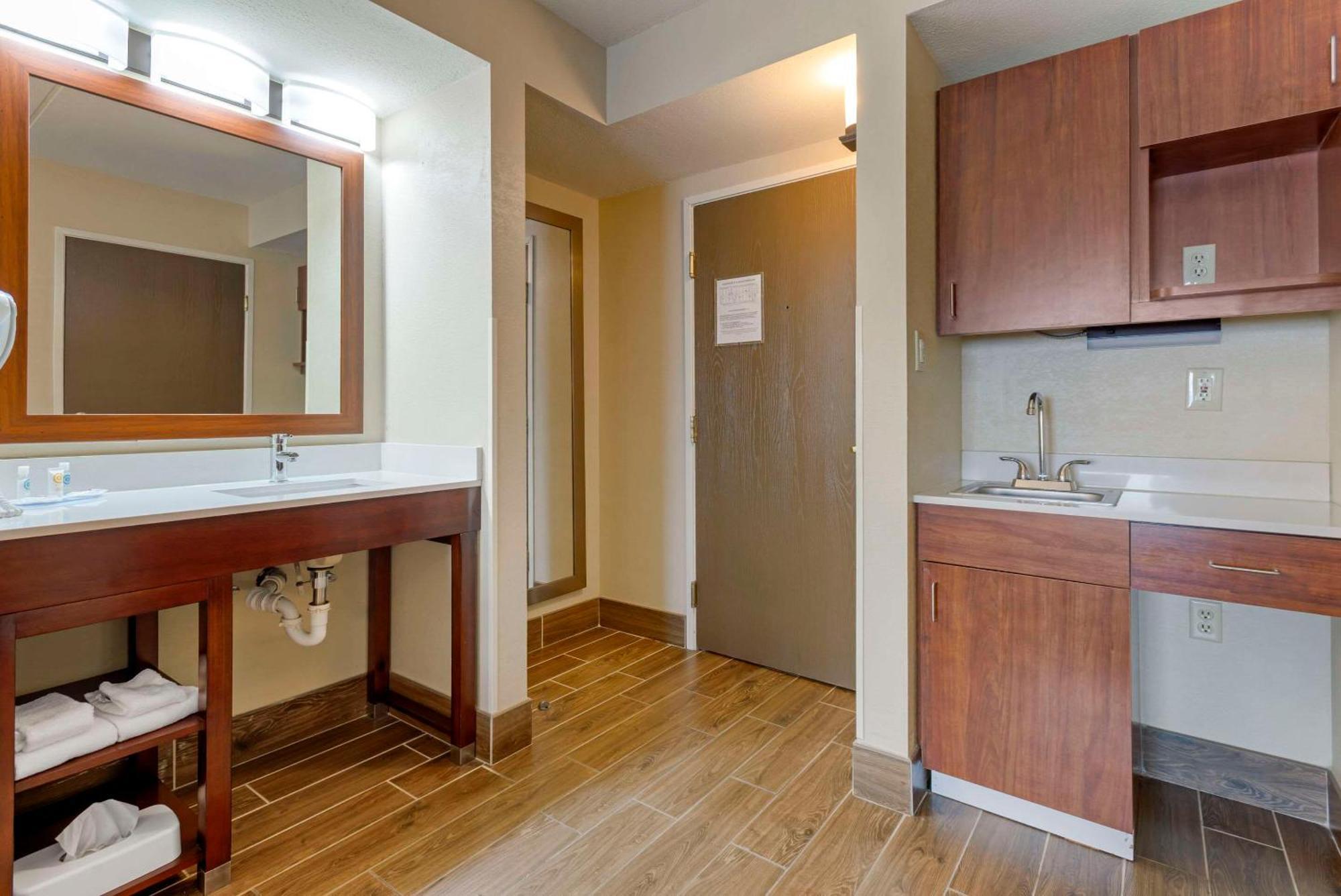 Comfort Inn&Suites Wilkes Barre - Arena Eksteriør bilde