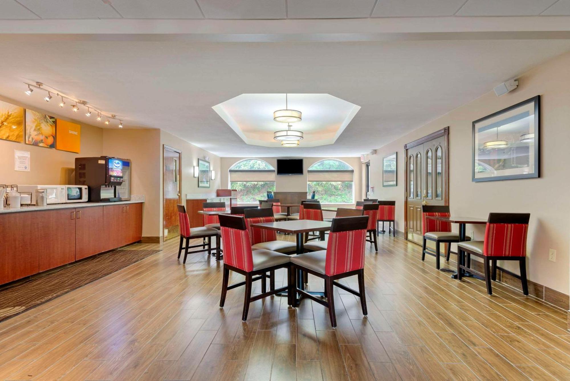 Comfort Inn&Suites Wilkes Barre - Arena Eksteriør bilde